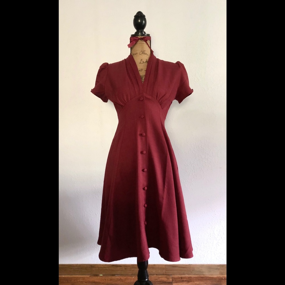 ✦Heart of Haute Manhattan Dress in Burgundy Sz S ✦